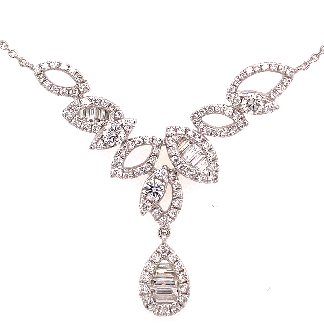 DIAMOND NECKLACE 
