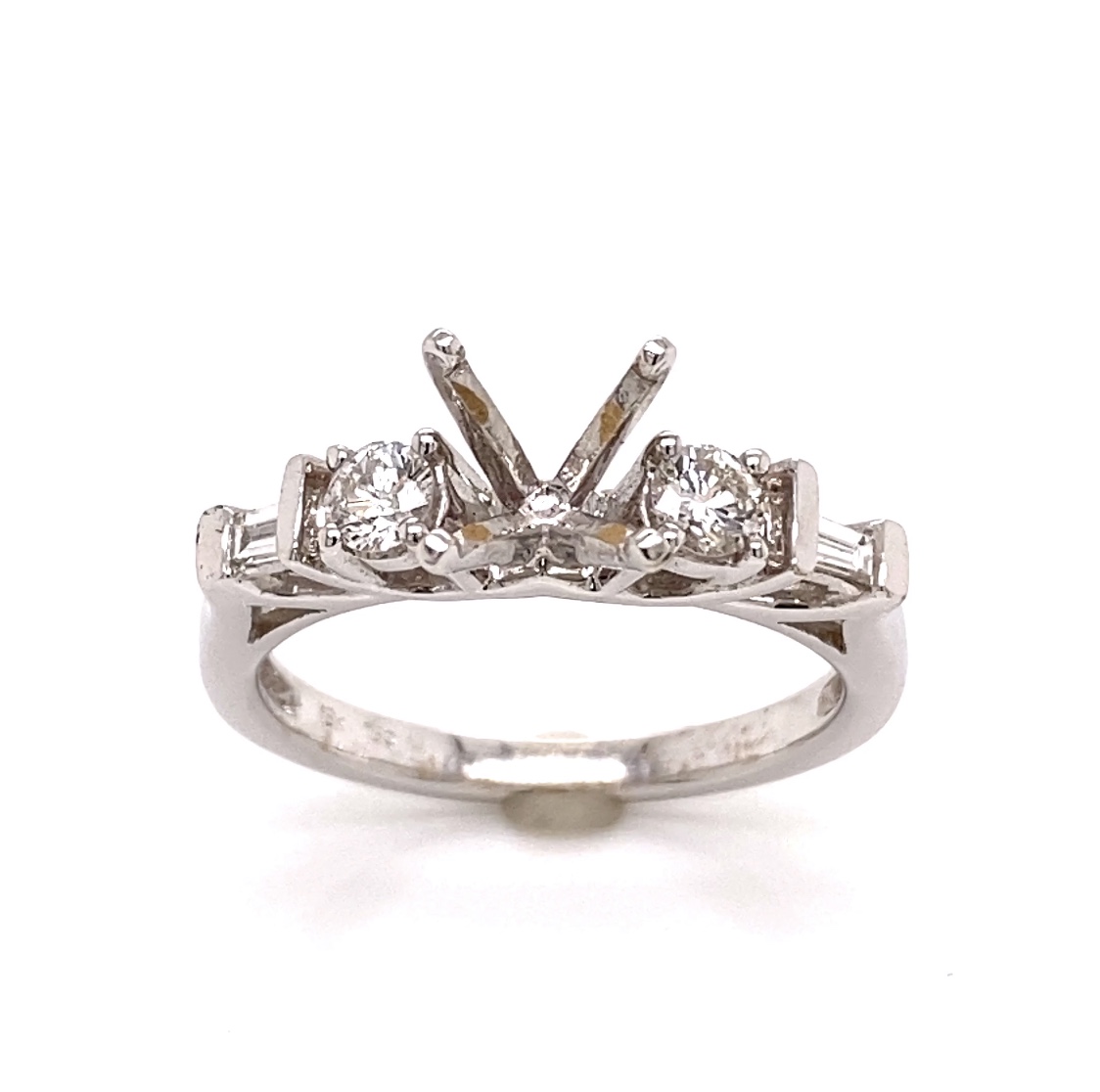 18k Semi Mount Engagement Ring 